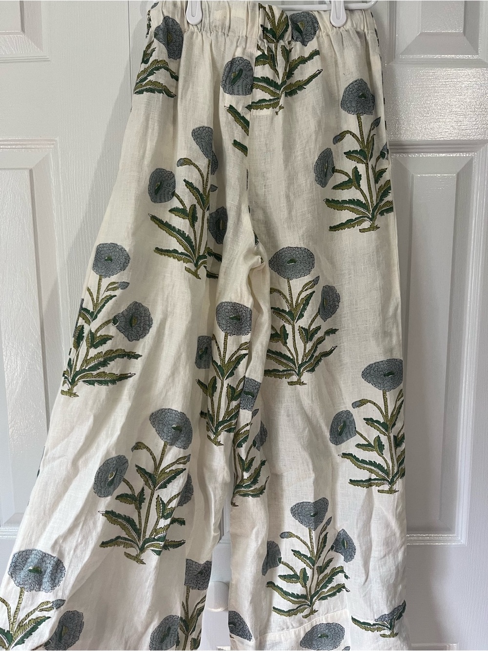 Maison Marigold Wide-Leg Linen Pants with a Green and Blue Floral Print - Picture 6 of 10